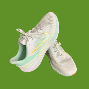 Nike White and Mint Athletic Shoes